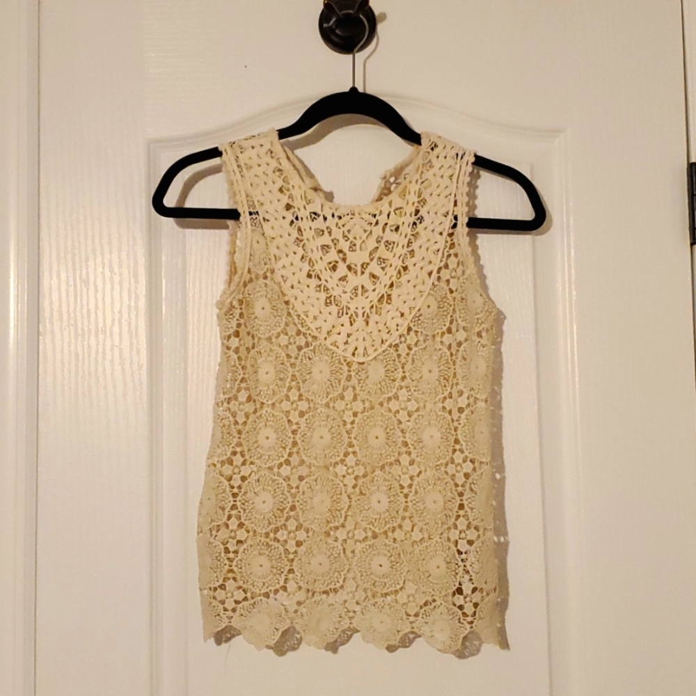 Off white lace sleeveless top